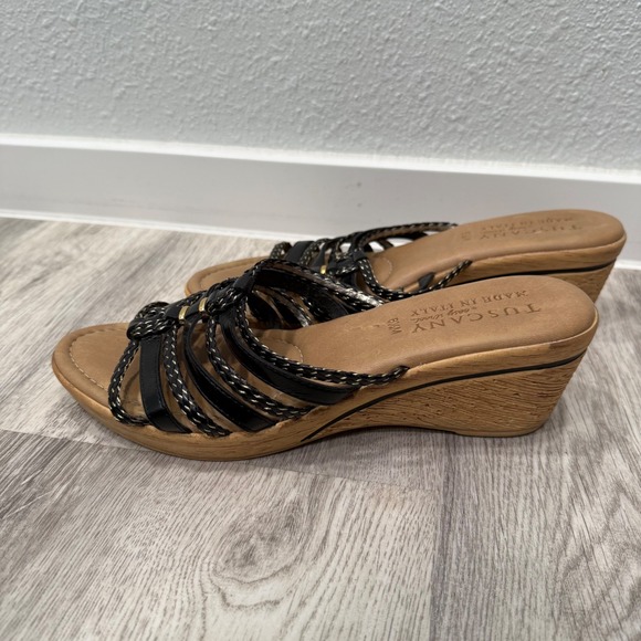 Tuscany‎ Wedge Sandals Strappy Slides Comfortable Casual Black Gold 8.5M - Picture 1 of 5